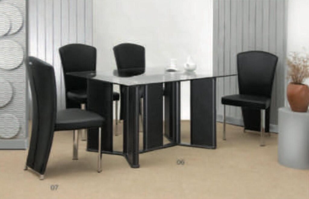 MC 09 MEJA MAKAN KACA COVEMO PP 150x90 cm